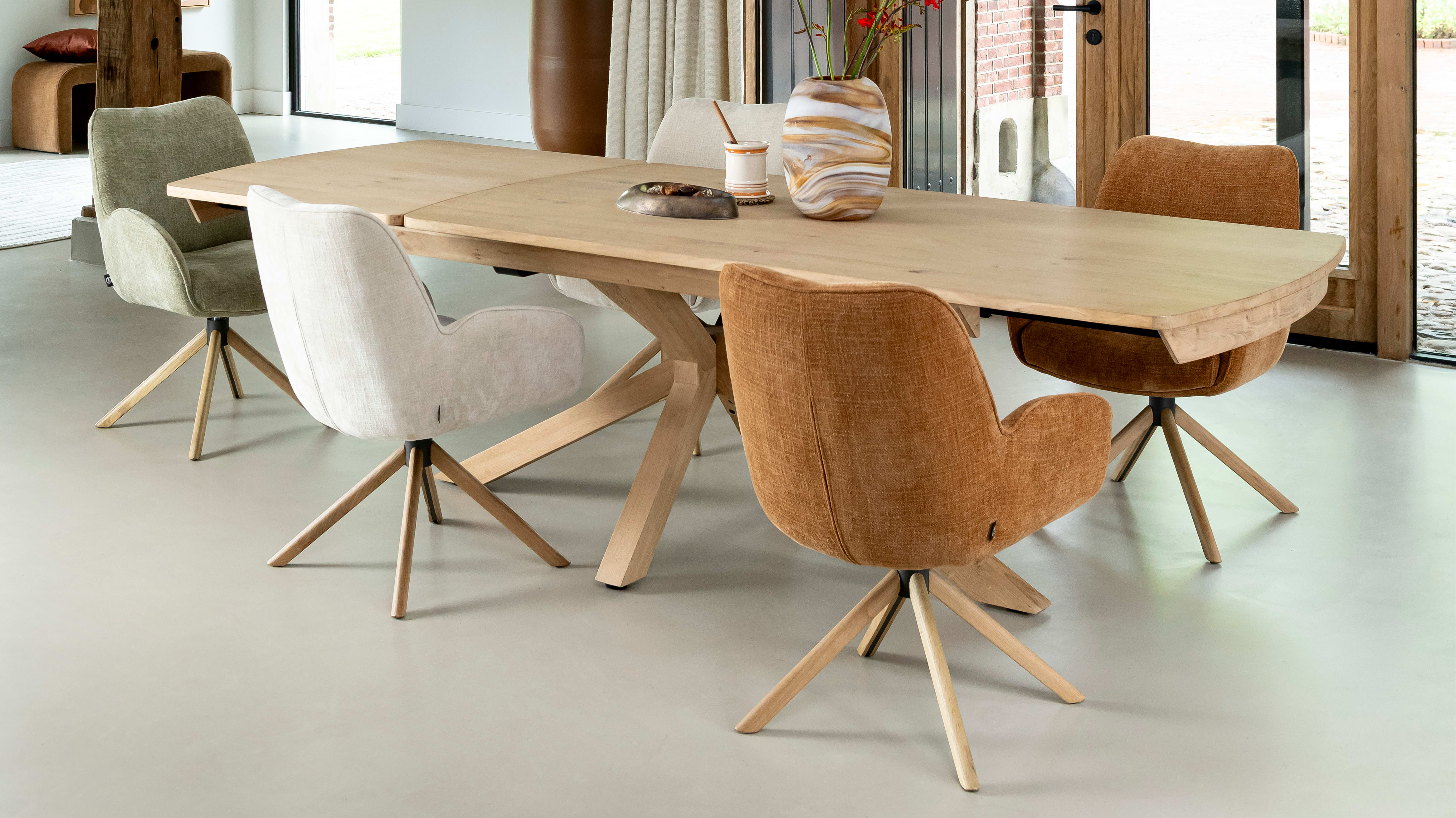BEKIJK ALLE STOELEN