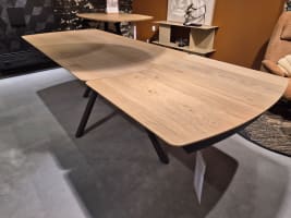 Novello uitschuiftafel