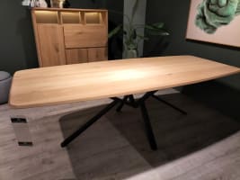 Eetkamertafel