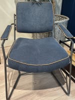 Fauteuil avec cadre et accoudoirs métal anthracite