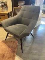 Fauteuil  lounge 4 pieds liaisons croisés