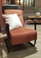 Fauteuil accoudoir en métal noir