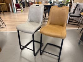 LOT DE 2 CHAISES DE BAR