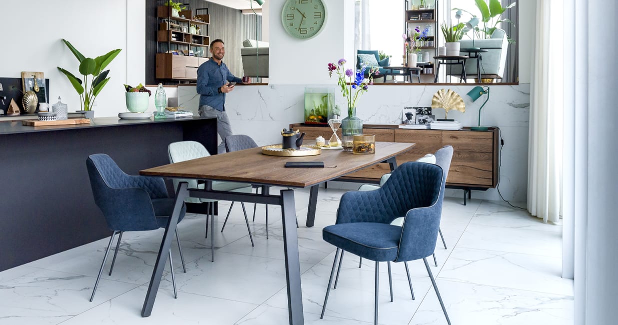 HALMSTAD XOOON: Skandinavische Möbel für ein modisches Retro Interieur