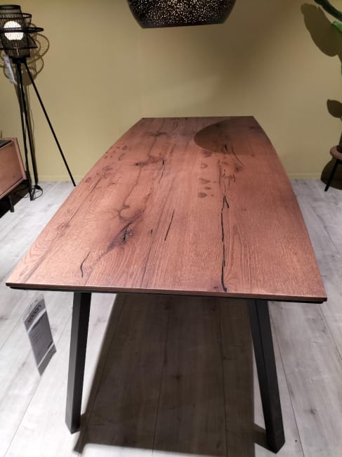 Eetkamertafel