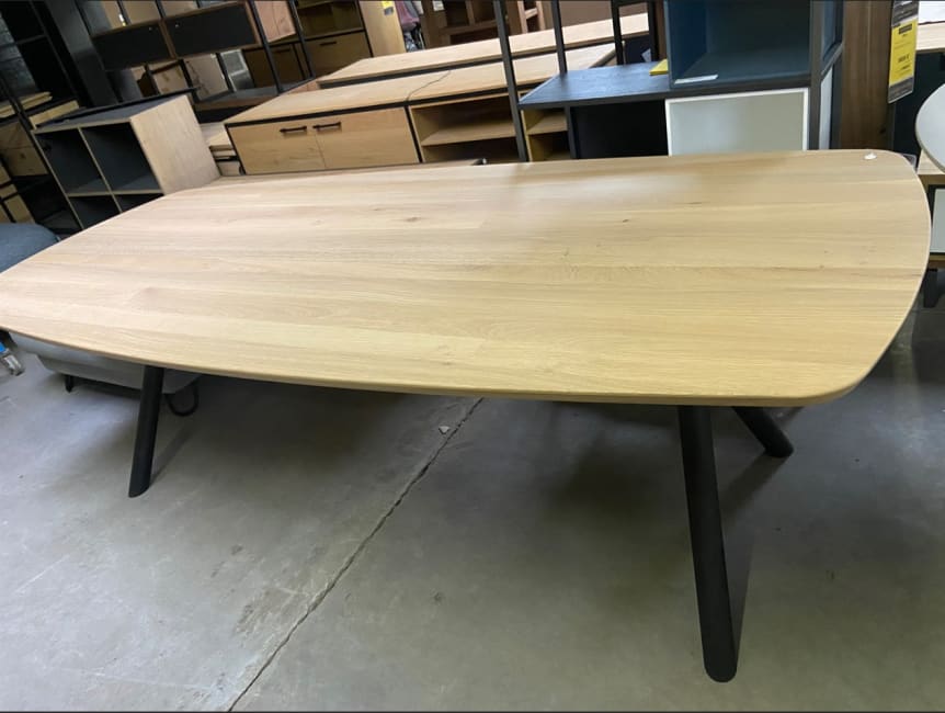 TABLE de REPAS 250 CM