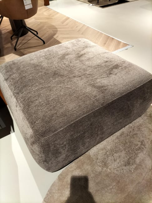 Poef/ Hocker