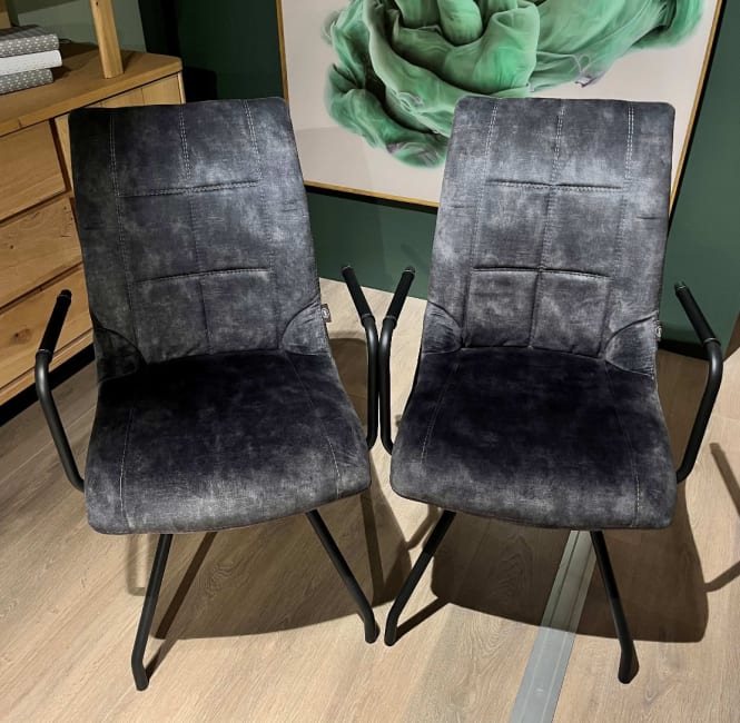LOT DE 2 FAUTEUILS LAURENT