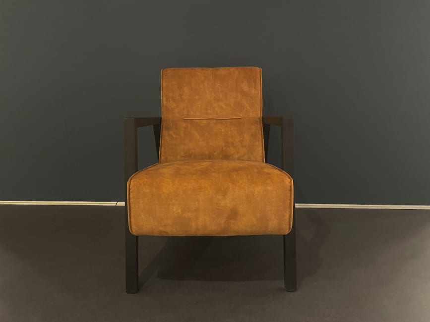 Fauteuil Bueno, houten armen