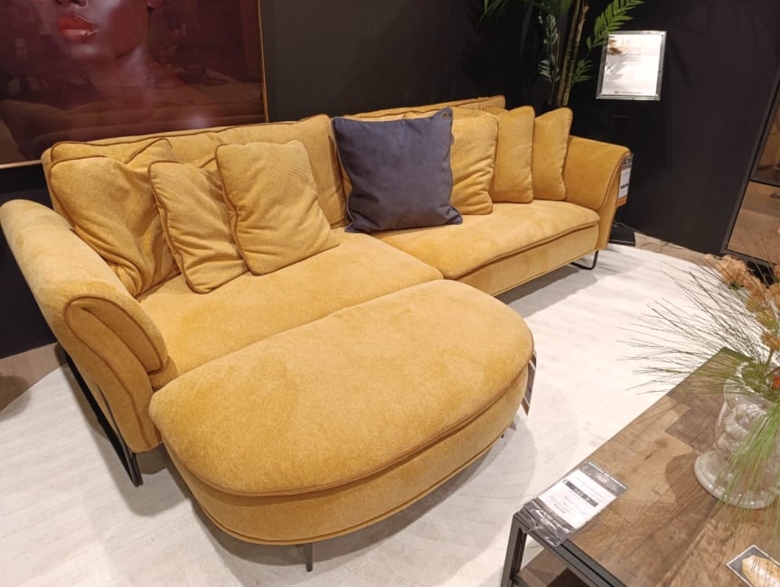 CANAPE 4 PLACES + POUF