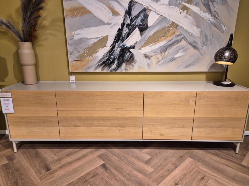 Niora Dressoir