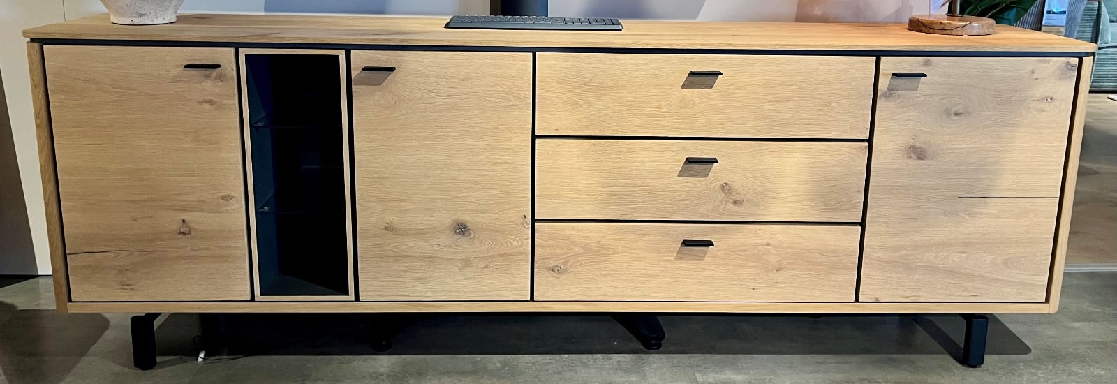 Buffet 240 cm - 3-portes + 3-tiroirs + 3-niches