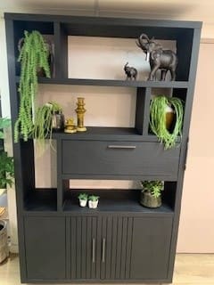 ARMOIRE OUVERTE