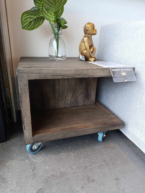 BOUT DE CANAPE 50X50 + 2 niches