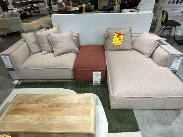 CANAPE D'ANGLE + POUF