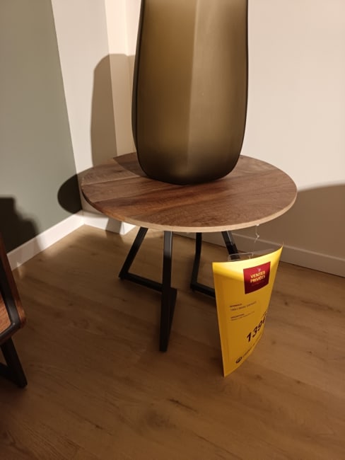 TABLE BASSE