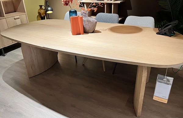 Eettafel Castello