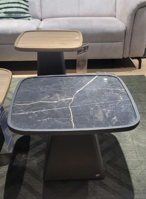 Table d'appoint 60x60