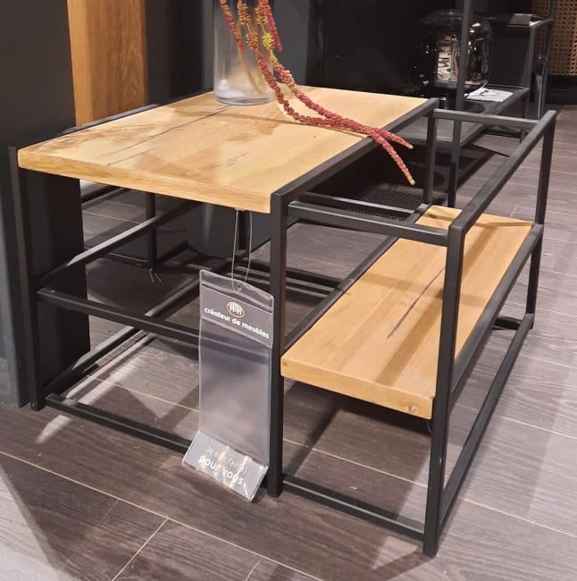 BOUT DE CANAPE - 60 x 60 cm