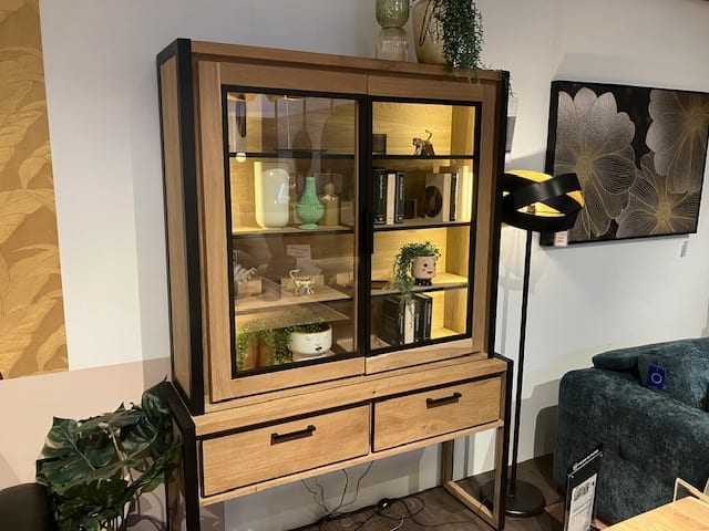 Vaisselier 140 cm - 2-portes en verre (+ LED) + 2-tiroirs