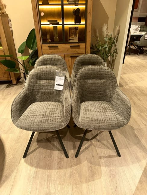 LOT DE 4 FAUTEUILS PIVOTANT TOM