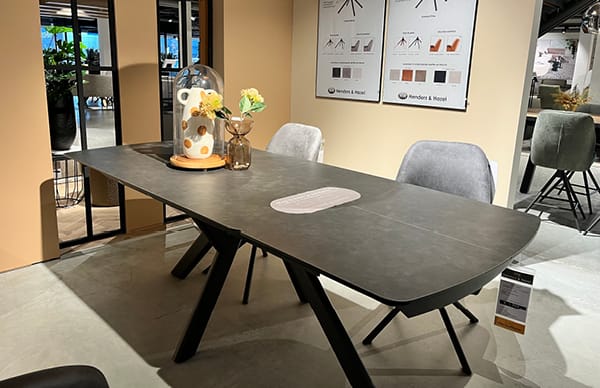 Uitschuiftafel Vegas