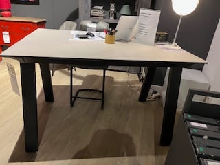 TABLE DE BAR