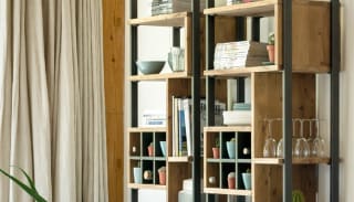 Tauchen Sie in die Welt der Bücher(regale) ein! 