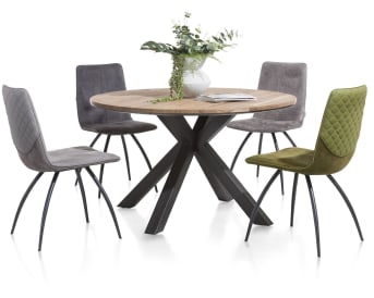 Découvrez cette confortable <a href="/xn/chaises/chaises-de-salle-a-manger/">chaise de salle à manger</a> de la collection Milo. Dotée de pieds en métal noir et d'une assise en tissu avec piqûre, elle affiche un style tout en élégance et en finesse. Elle sera du meilleur effet dans votre séjour, autour d'une grande table par exemple et se mariera à merveille à la décoration soignée d'un intérieur moderne. Téléchargez notre <a href="https://depliant.xooon.com/">catalogue</a> !
