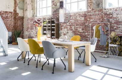 Le jaune en déco : illuminer une pièce à petite dose