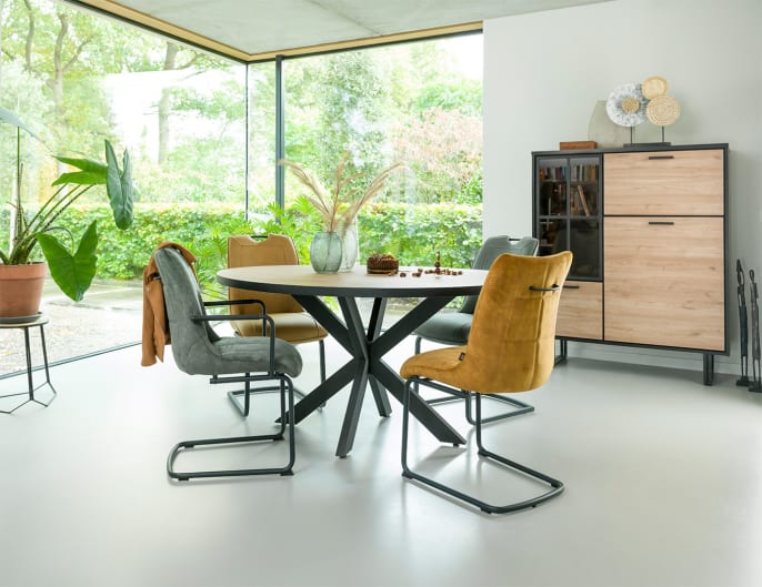 Chaise basse classique Michiel & Mischa