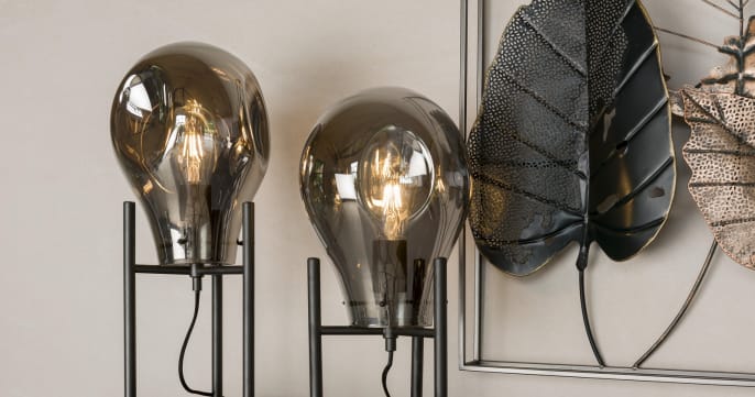 Lampe de table ou applique ? 4 conseils pour bien éclairer son coin lecture