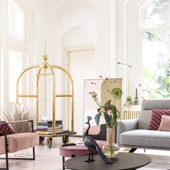 Bank Barcelona voor minimalistisch interieur