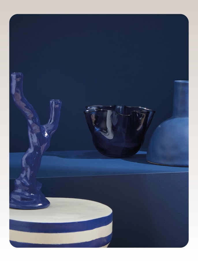 Vase en verre Hayley bleu et vase en céramique Kos bleu